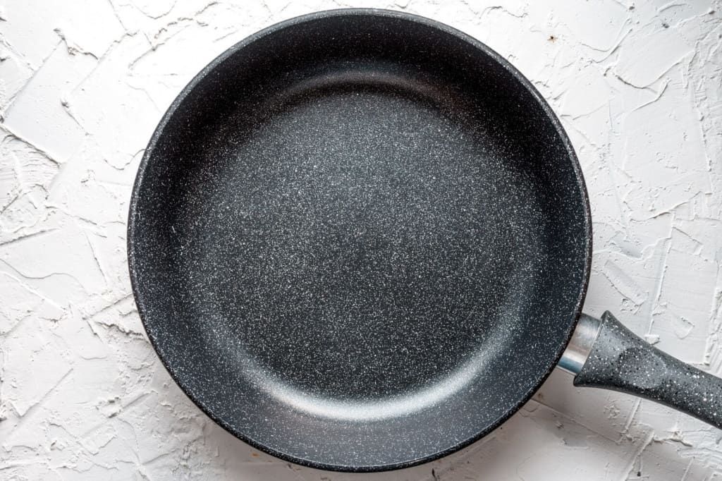 aluminum-frying-pan-with-non-stick-coating