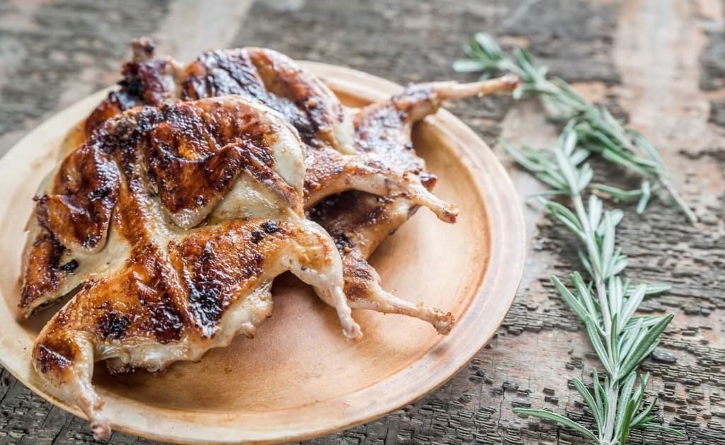 grilled-quail-meat-on-platter