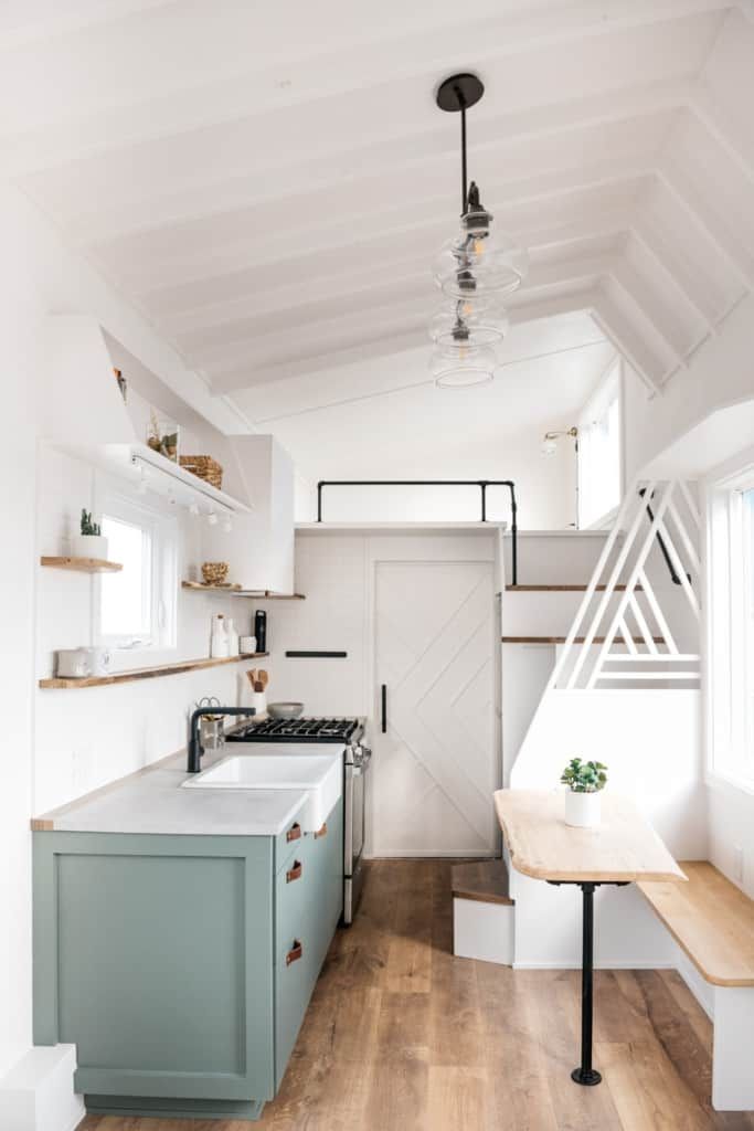 tiny-house-kitchen-dishwasher