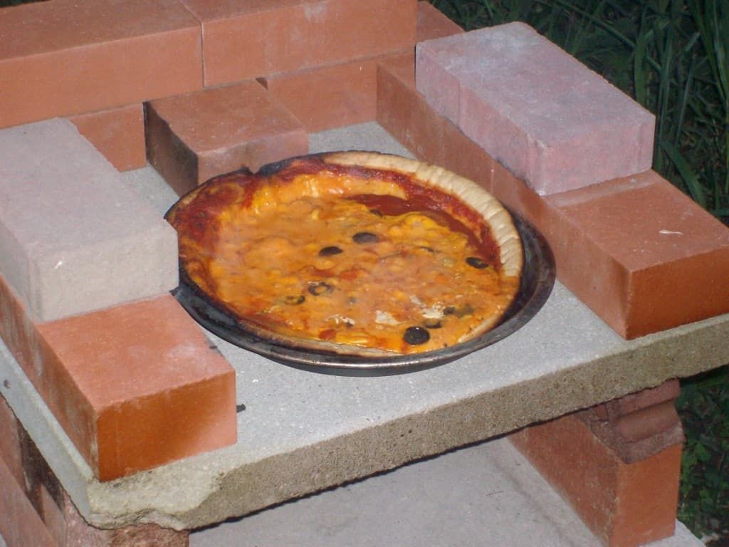 cooked-pizza-in-diy-brick-pizza-oven