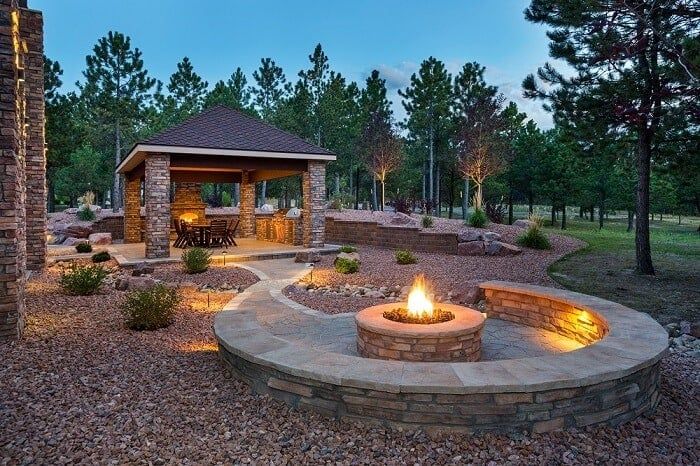13 Landscaping Ideas With Stone and Mulch