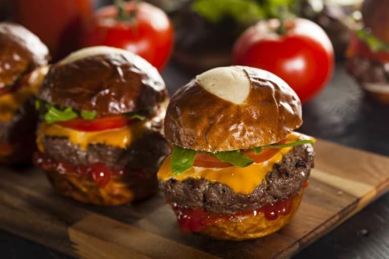 beef cheeseburger sliders with chopped onion