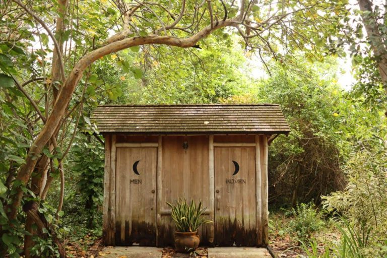 17 Simple Outhouse Plans You Can DIY Cheaply